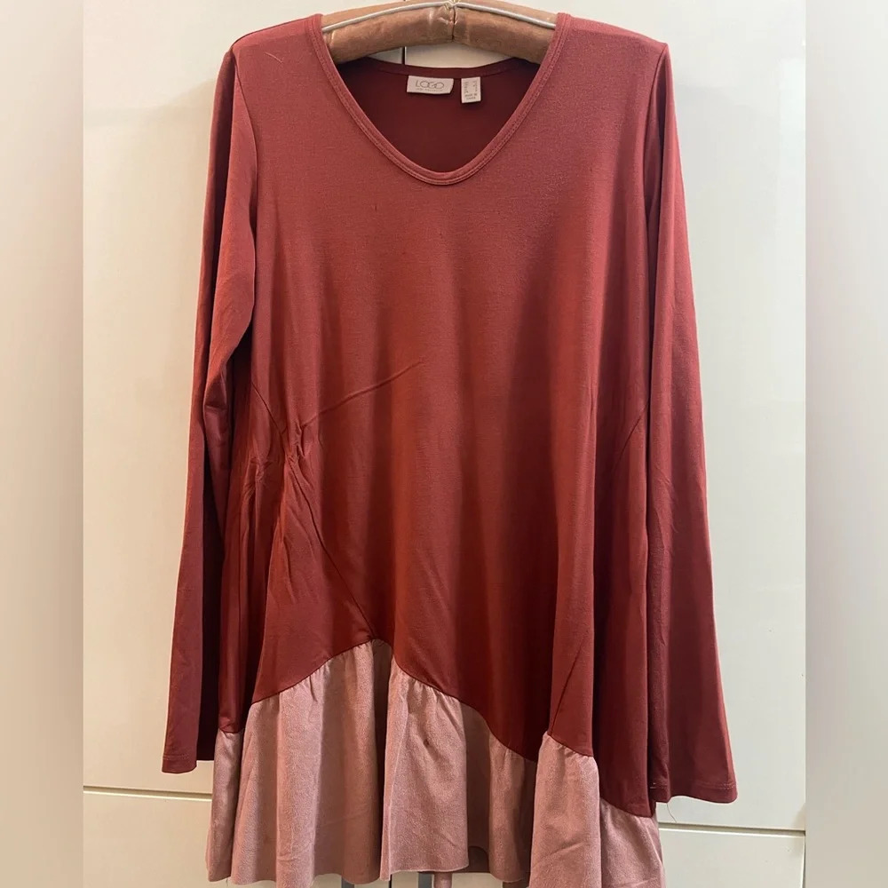 LOGO Lounge Lori Goldstein Womens Size XS terracotta dress shirt top Ruffle
